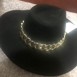 B low the belt marcel hat